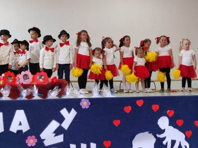  (photo)