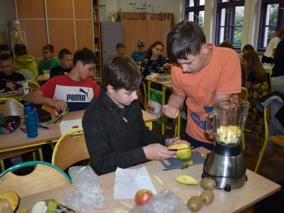  (photo)