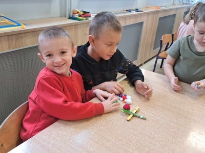  (photo)