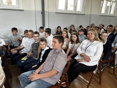  (photo)