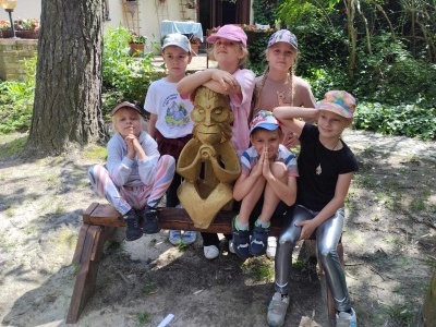  (photo)