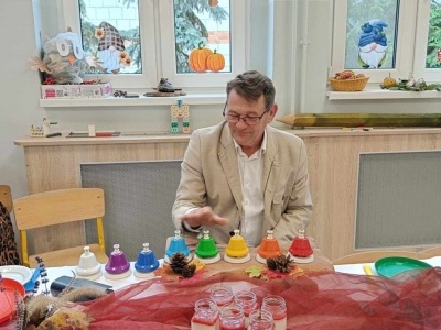  (photo)