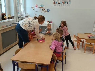  (photo)