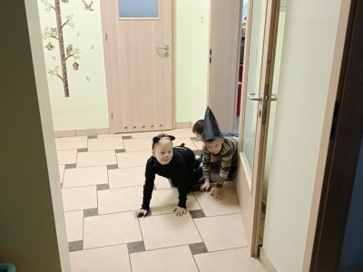  (photo)