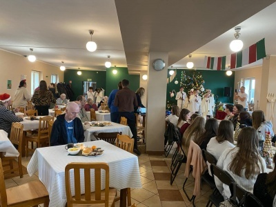  (photo)