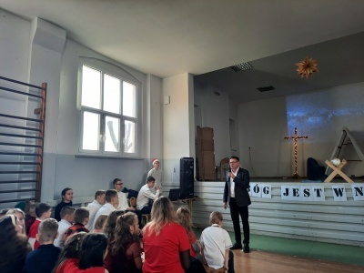  (photo)