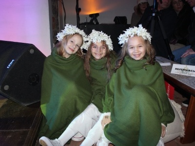  (photo)