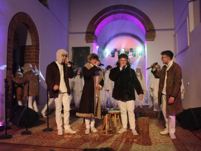  (photo)