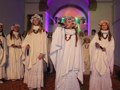  (photo)