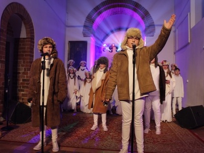  (photo)