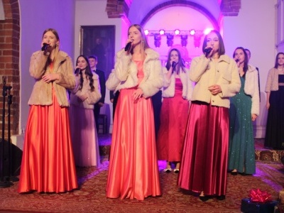  (photo)