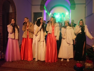  (photo)