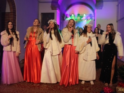  (photo)
