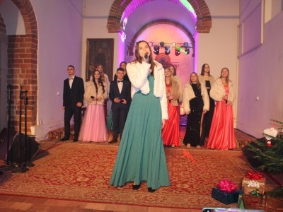  (photo)