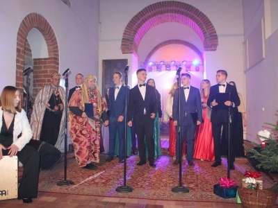  (photo)