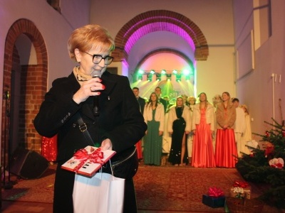  (photo)