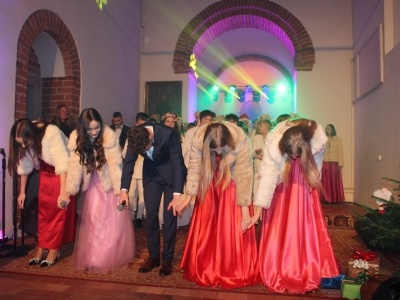  (photo)