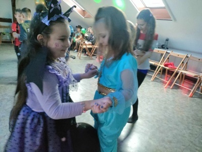  (photo)