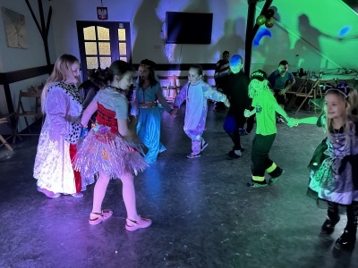 (photo)