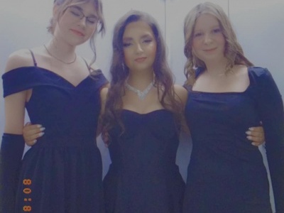  (photo)