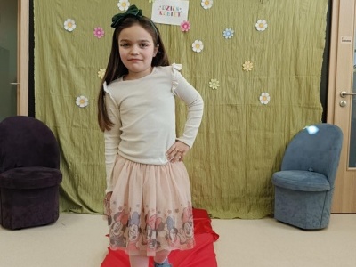  (photo)