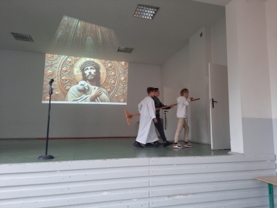  (photo)