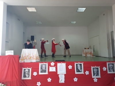  (photo)