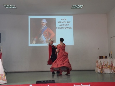  (photo)