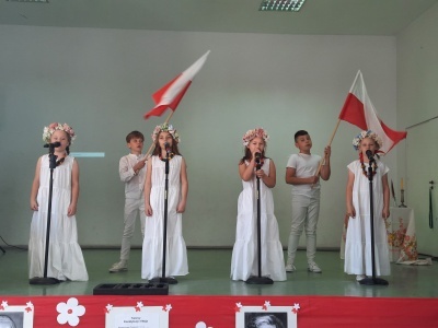  (photo)