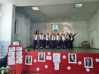  (photo)