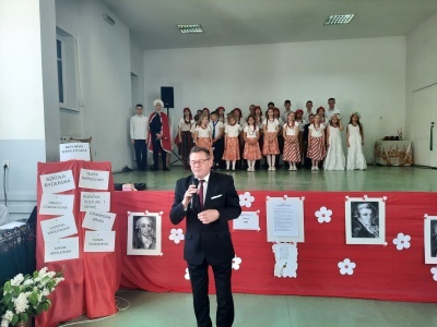  (photo)