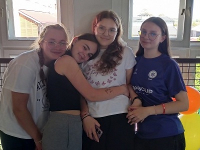  (photo)