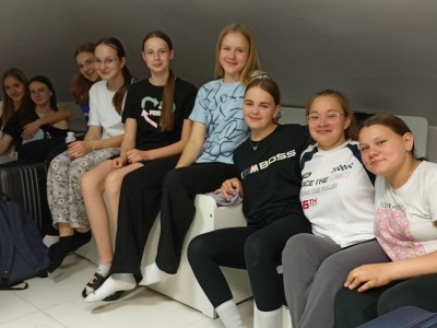  (photo)