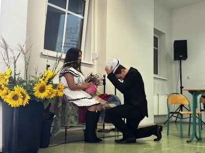  (photo)