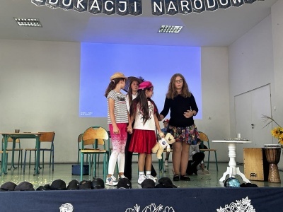  (photo)