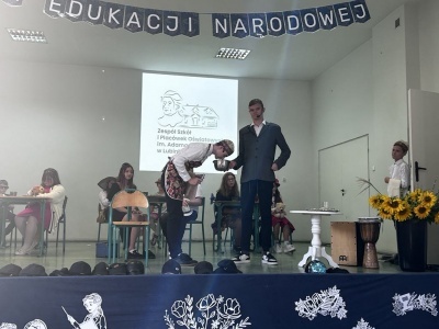  (photo)