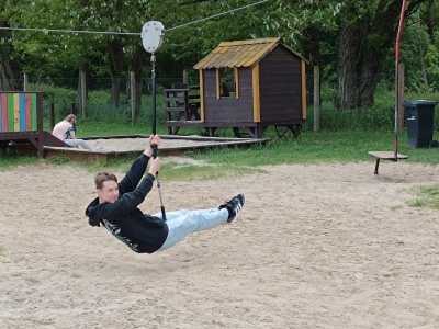  (photo)