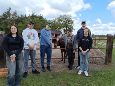  (photo)