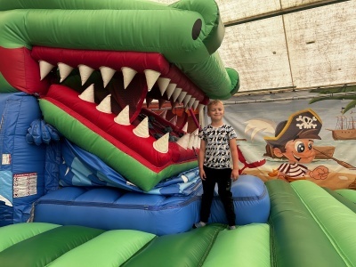  (photo)