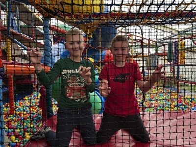  (photo)