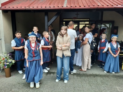  (photo)