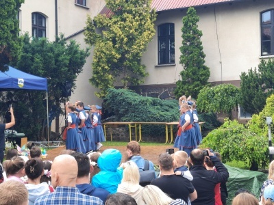 (photo)
