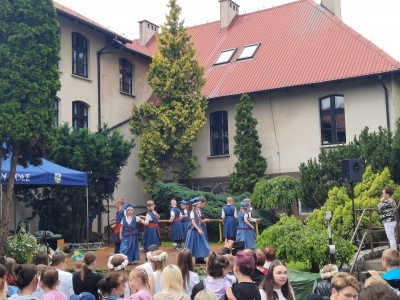  (photo)