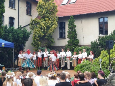  (photo)