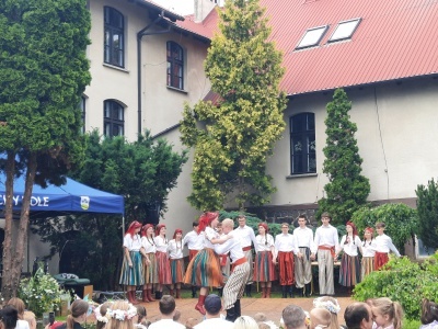  (photo)