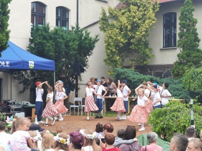 (photo)