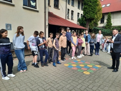  (photo)