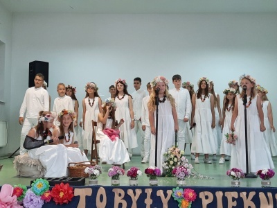  (photo)